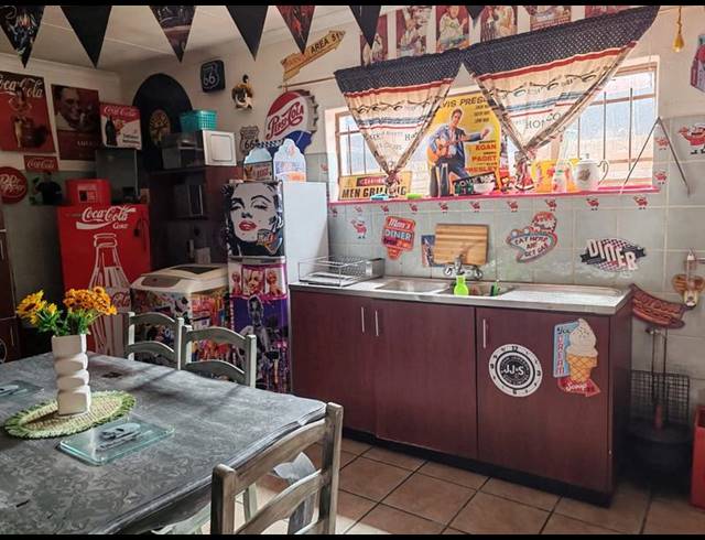 4 BEDROOM HOUSE FOR SALE IN PRETORIA GARDENS